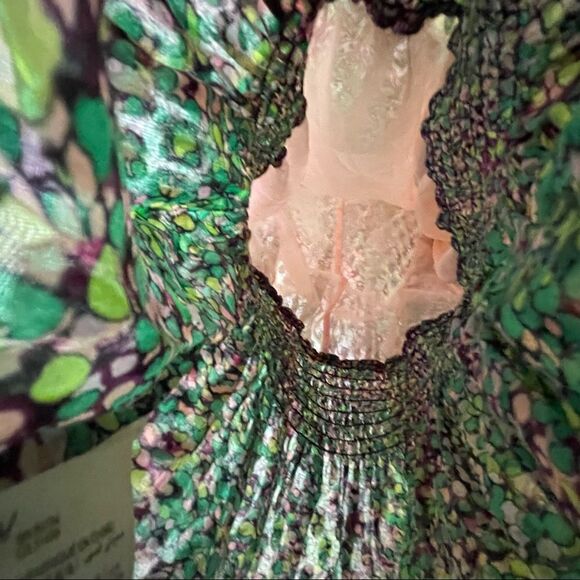 BCBGMaxAzria Split Sleeve Stunning Green Purple Watercolor Silk Tunic XS - Picture 4 of 16